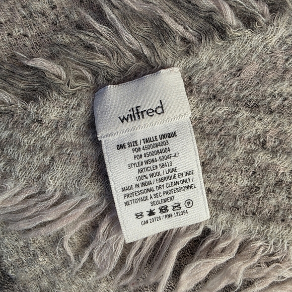 Aritzia Wilfred Wool Triangle Scarf – Grey/Cream - Picture 4 of 4